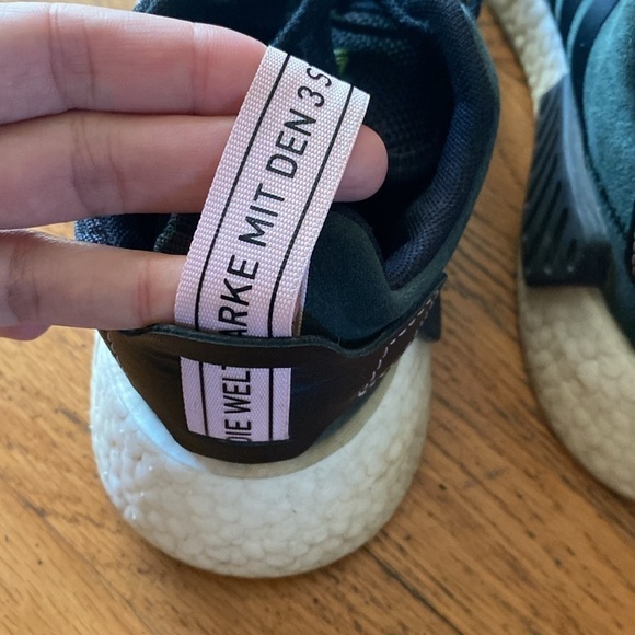 Adidas NMD R2 Women's Size 7 Running Shoes Core Black Wonder Pink Boost Sneakers - Picture 6 of 14